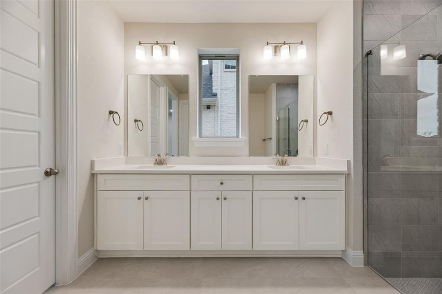 Furnished interior view inside a new home in Villages of Creekwood, Frisco (Image 9).