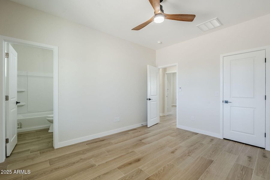 29-web-or-mls-Trona-29 29-web-or-mls-Trona-29