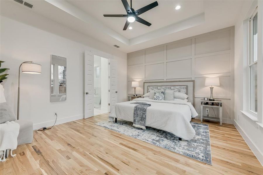 Furnished interior view inside a new home in , Dallas (Image 38).