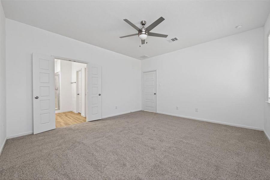 Spacious, unfurnished interior of a new home in Enclave at Willis, Willis (Image 28).