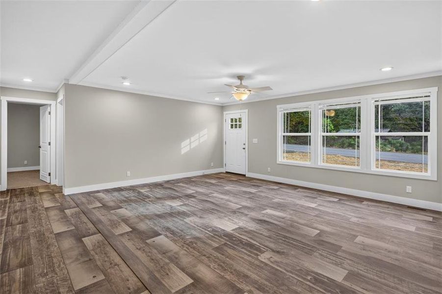 Spacious, unfurnished interior of a new home in , Waleska (Image 32).