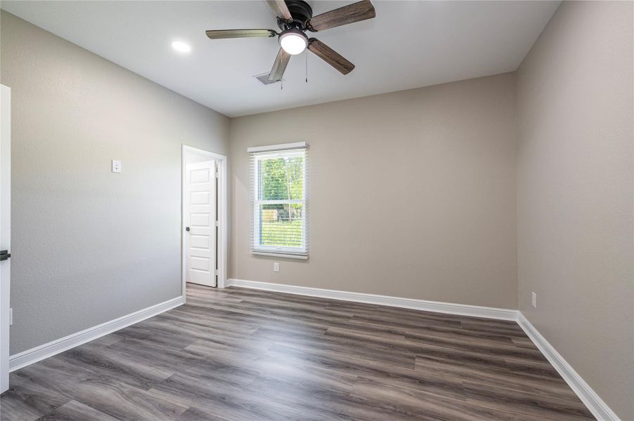 Spacious, unfurnished interior of a new home in , Houston (Image 35).