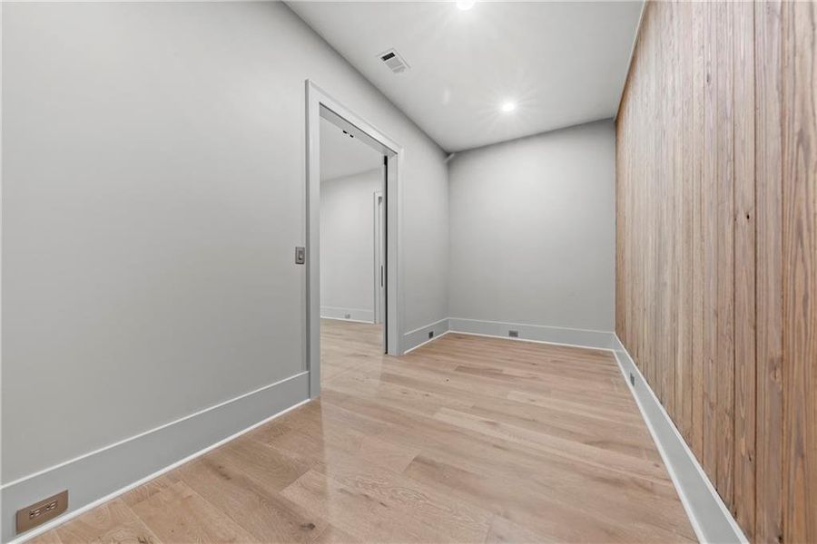 Spacious, unfurnished interior of a new home in , Greensboro (Image 58).