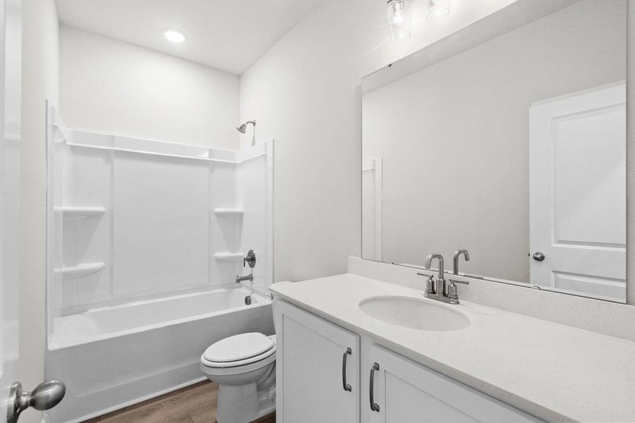 Furnished interior view inside a new home in , Ravenel (Image 4).