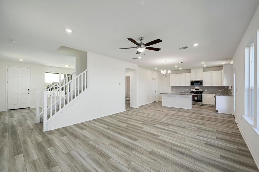 Spacious, unfurnished interior of a new home in Centerpoint Meadows, Lockhart (Image 23).