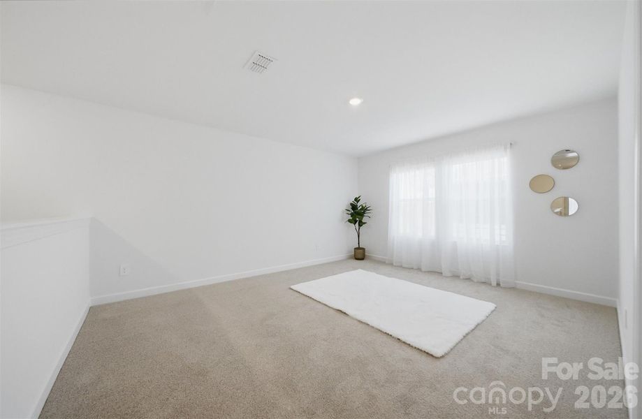 Spacious, unfurnished interior of a new home in , Newton (Image 27).