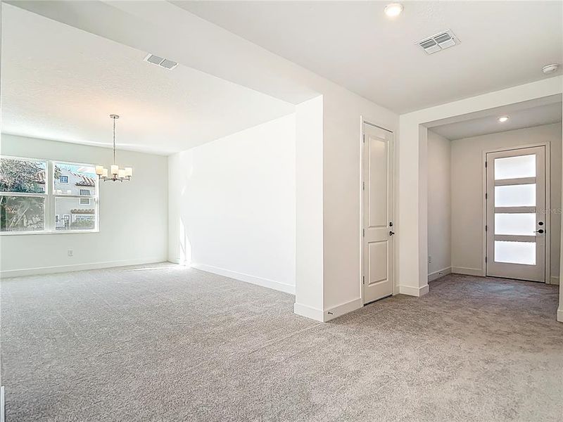 Spacious, unfurnished interior of a new home in , Tampa (Image 54).