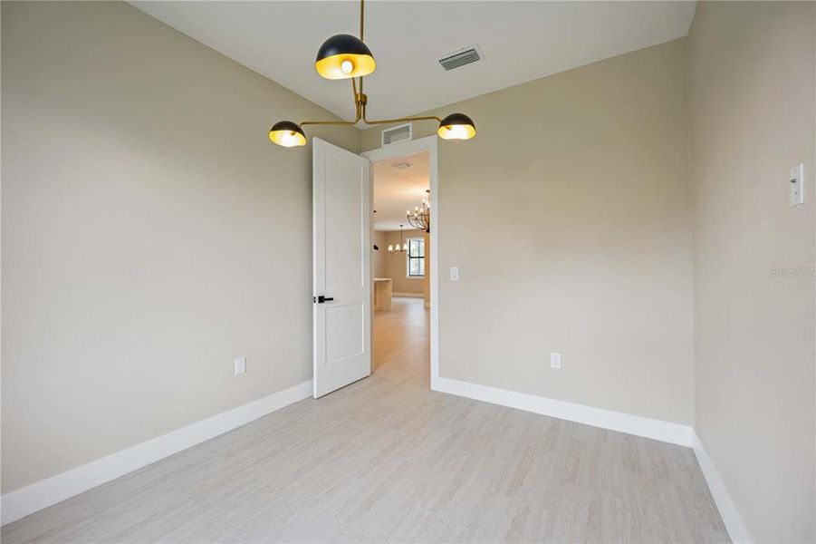Spacious, unfurnished interior of a new home in , Port Charlotte (Image 12).