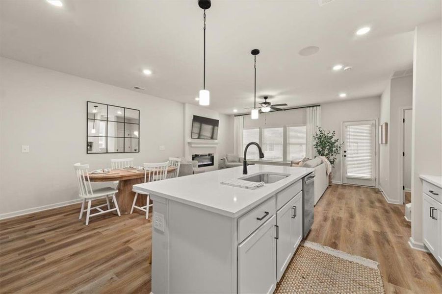 Furnished interior view inside a new home in , Jasper (Image 7).