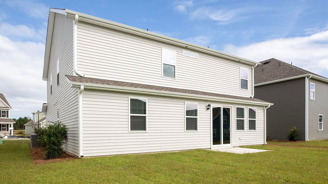 Representative exterior details of a home built from the TILLMAN by D.R. Horton in The Preserve at Tidewater, Sneads Ferry (Image 3).