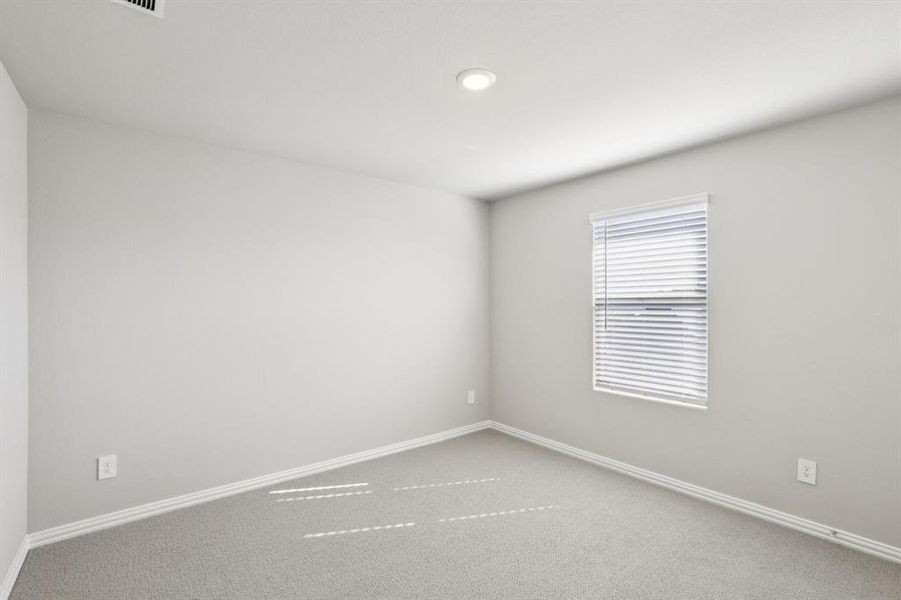 Spacious, unfurnished interior of a new home in Simpson Crossing - Spring Series, McKinney (Image 22).