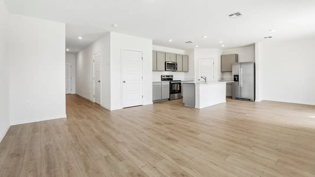 Representative unfurnished interior of a home built from the Crestview by D.R. Horton in Crosswinds, Haines City (Image 19).