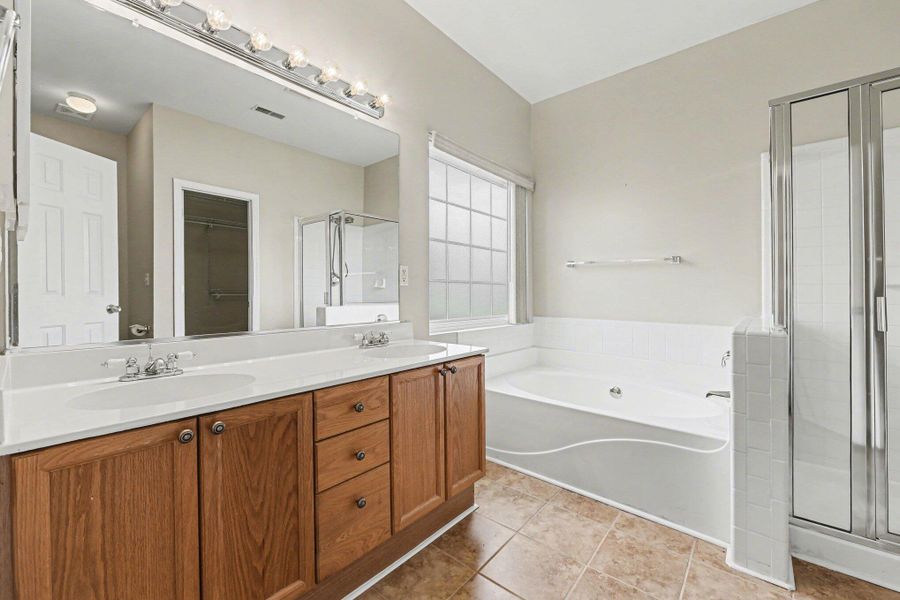 Furnished interior view inside a new home in , North Charleston (Image 10).
