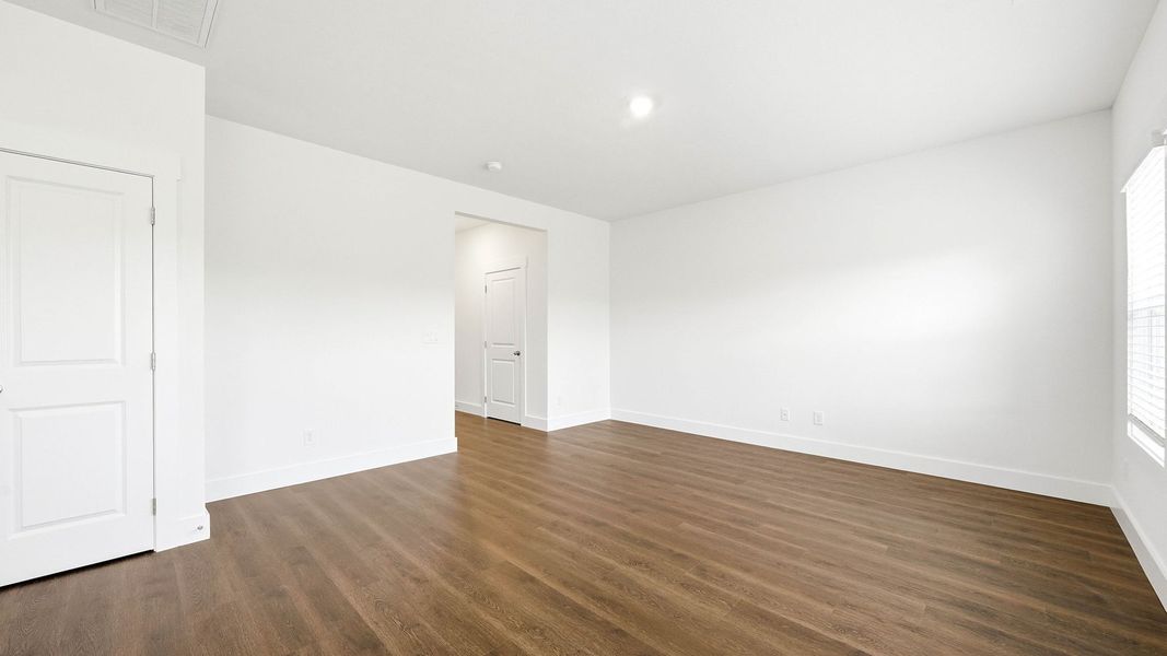 Spacious, unfurnished interior of a new home in Fieldcrest Acres, Blountville (Image 12). Spacious, unfurnished interior of a new home in Fieldcrest Acres, Blountville (Image 12).