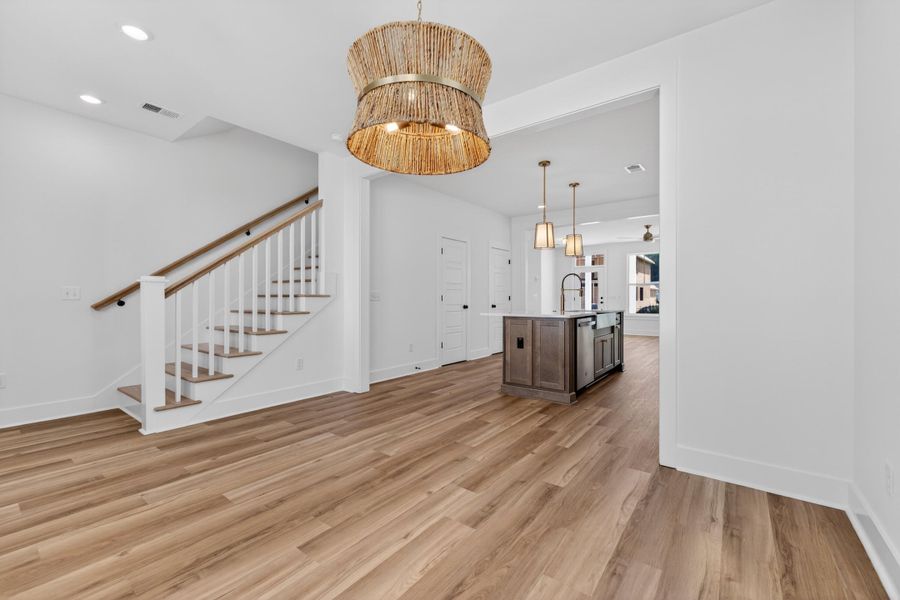 Spacious, unfurnished interior of a new home in , Summerville (Image 13).