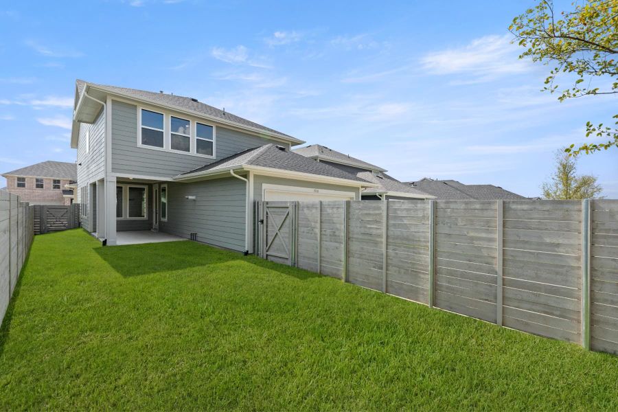Exterior details and patio area of a home in Painted Tree, McKinney (Image 4).