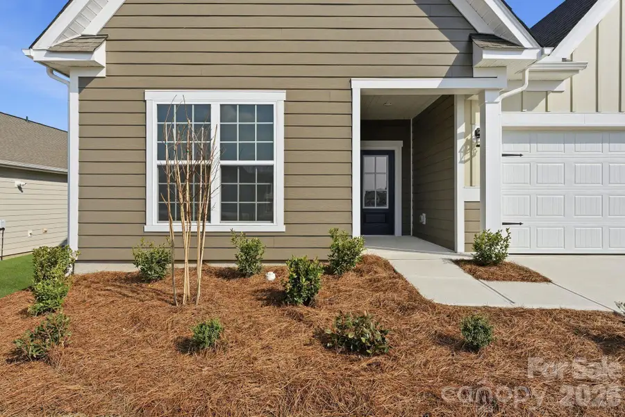 Exterior details and patio area of a home in Roselyn, Lancaster (Image 4).
