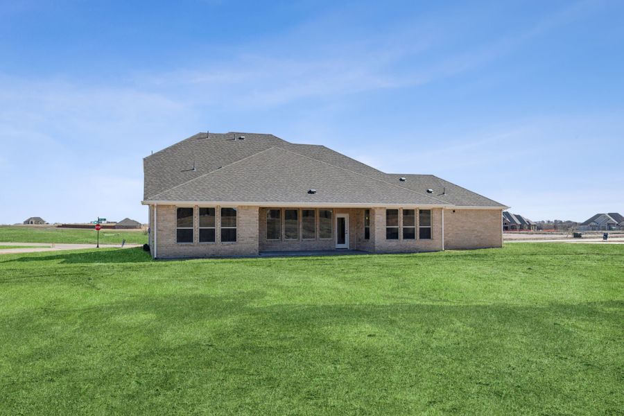 Representative exterior details of a home built from the Emerson by Centre Living Homes in Lakeway Estates, Waxahachie (Image 32).