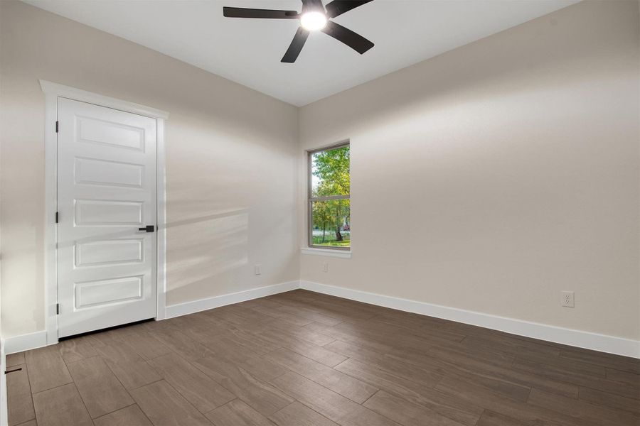 Spacious, unfurnished interior of a new home in , Bastrop (Image 35).