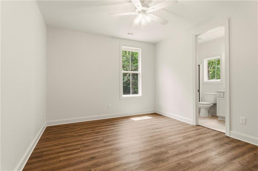 Spacious, unfurnished interior of a new home in , Carrollton (Image 31).