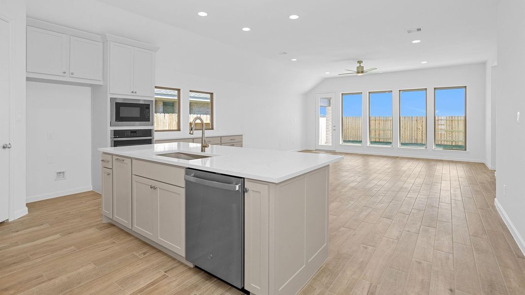 Furnished interior view inside a new home in Stonecreek Estates 50', Richmond (Image 8).