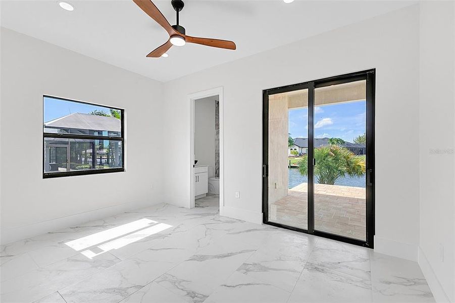 Spacious, unfurnished interior of a new home in , Port Charlotte (Image 23).