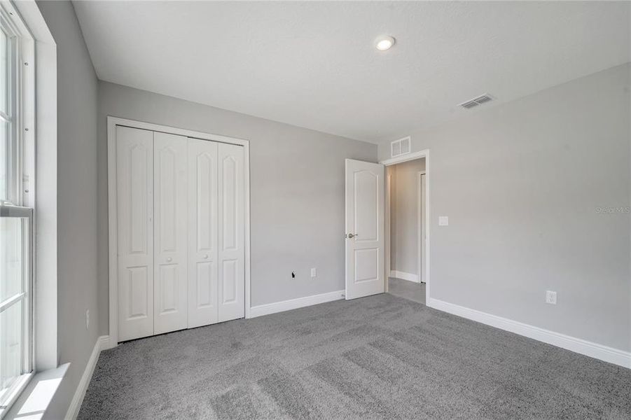 Spacious, unfurnished interior of a new home in , Kissimmee (Image 16).