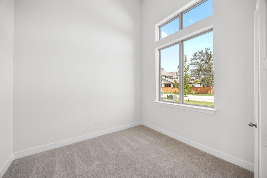 Spacious, unfurnished interior of a new home in Parmer Ranch, Georgetown (Image 19).