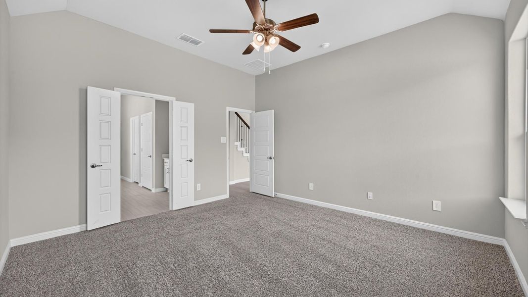 Representative unfurnished interior of a home built from the The Aspen by D.R. Horton in Lakeview Pointe, Midlothian (Image 19).