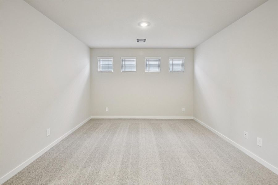 Spacious, unfurnished interior of a new home in Parkway Commons - City Series, Missouri City (Image 36).