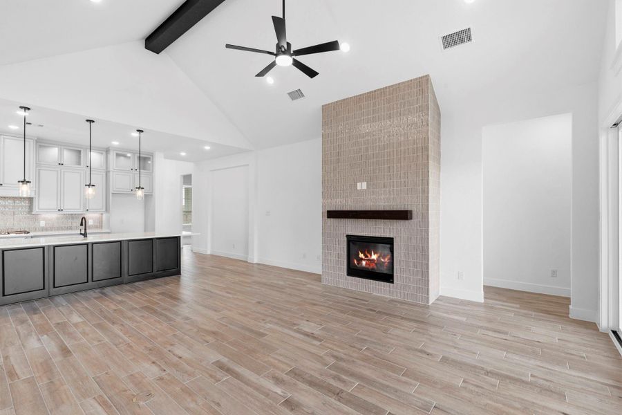 Spacious, unfurnished interior of a new home in Briarley, Montgomery (Image 29).