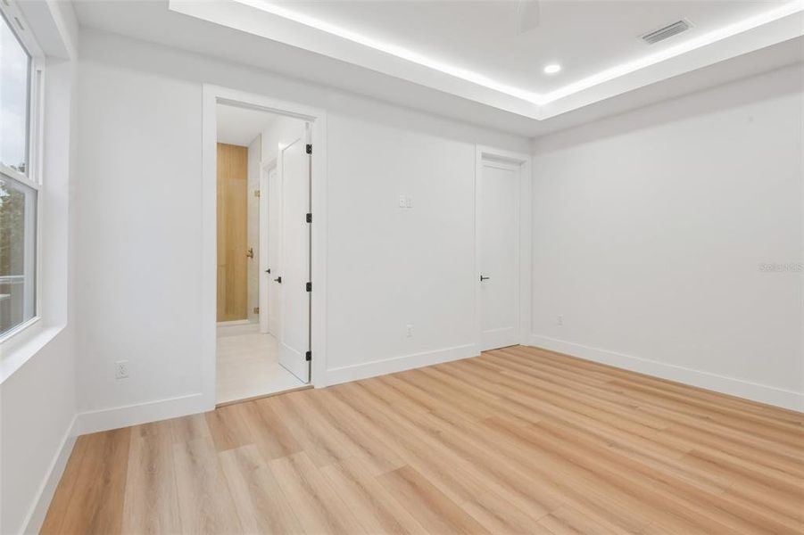 Spacious, unfurnished interior of a new home in , Tarpon Springs (Image 43). Spacious, unfurnished interior of a new home in , Tarpon Springs (Image 43).