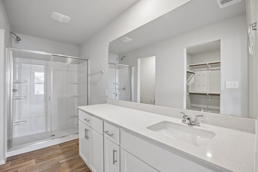 Furnished interior view inside a new home in Harvest Ridge, Elgin (Image 7).