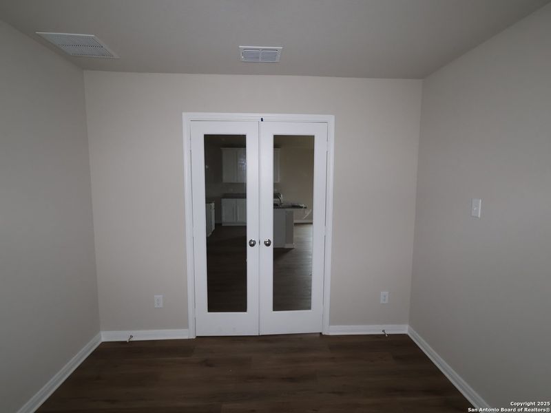 Spacious, unfurnished interior of a new home in Agave, San Antonio (Image 18).