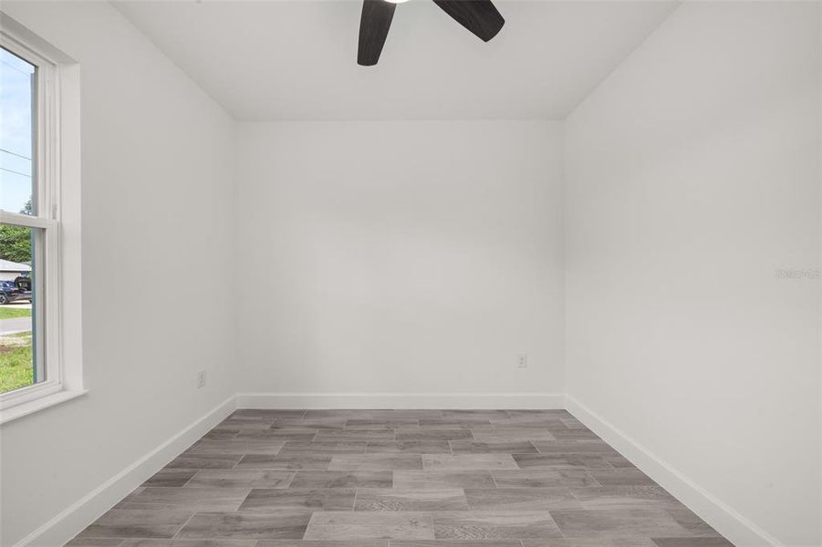 Spacious, unfurnished interior of a new home in , Sebring (Image 25).