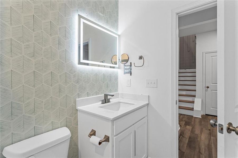 Furnished interior view inside a new home in Alcovy Trace, Lawrenceville (Image 8).