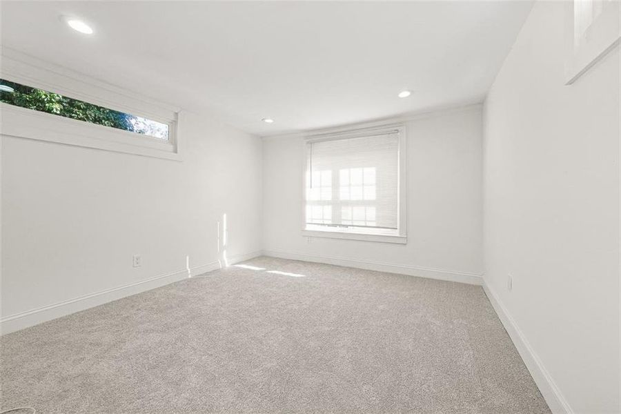 Spacious, unfurnished interior of a new home in , Atlanta (Image 26). Spacious, unfurnished interior of a new home in , Atlanta (Image 26).