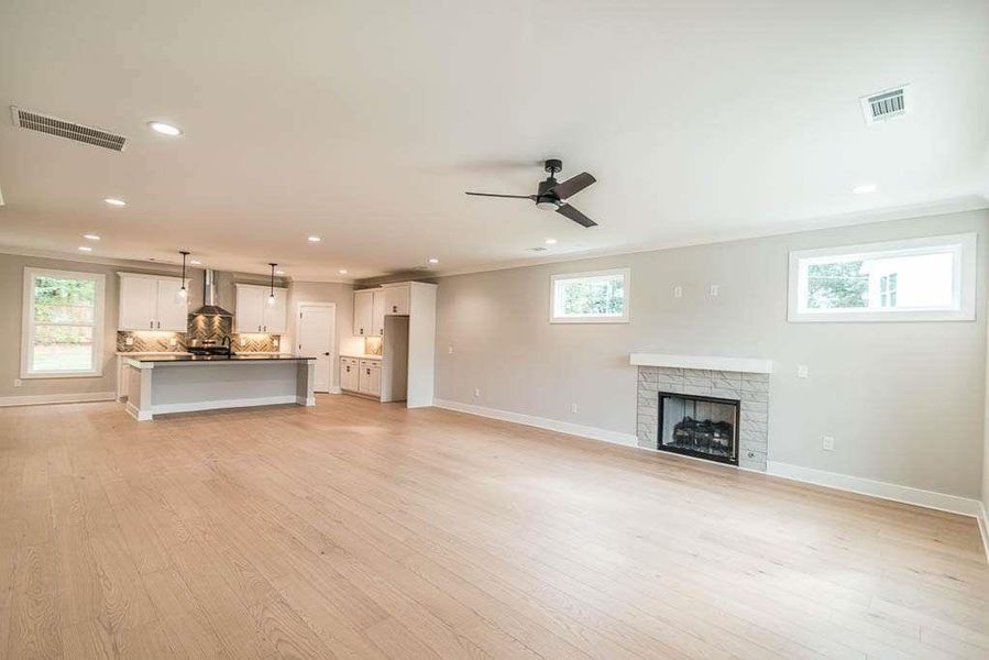 Spacious, unfurnished interior of a new home in Creekside, Decatur (Image 13).