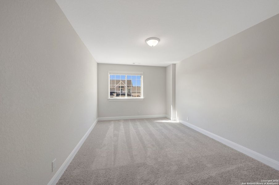 Spacious, unfurnished interior of a new home in Davis Ranch 50', San Antonio (Image 39).