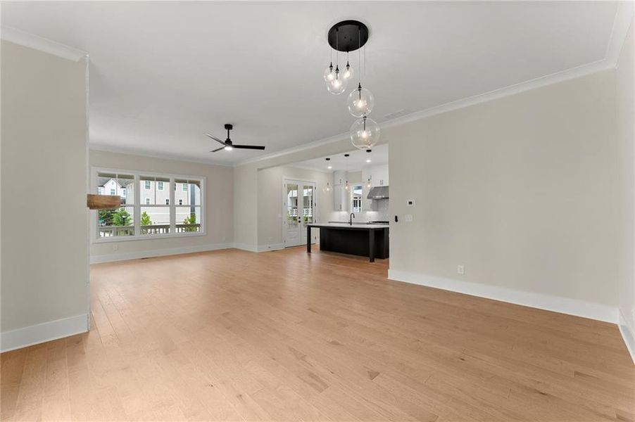 Image 41 of a home in West Town. Image 41 of a home in West Town.