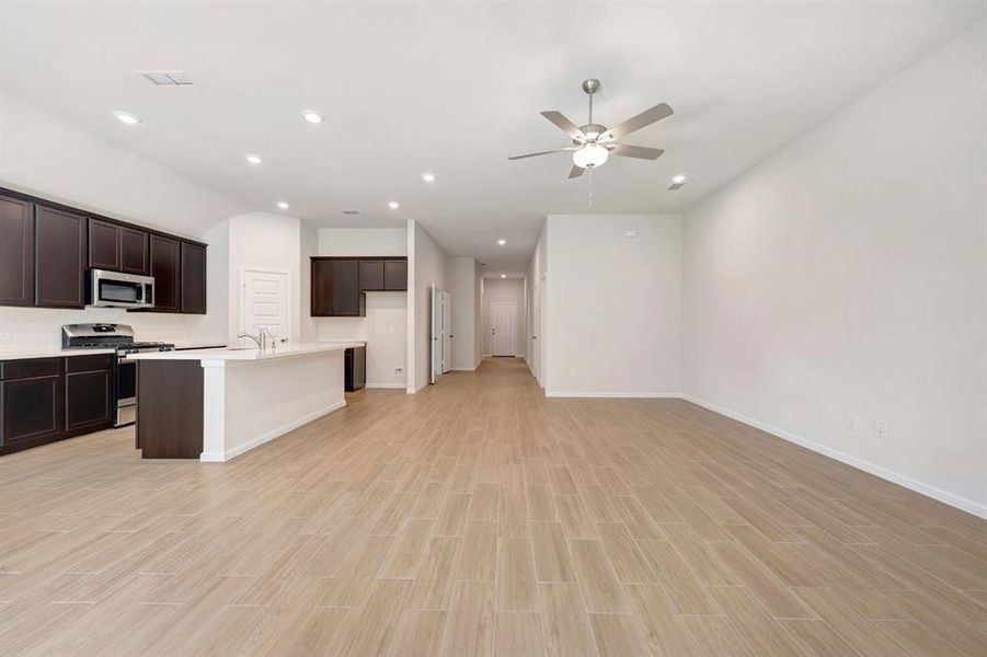 Spacious, unfurnished interior of a new home in Kings Way, Denton (Image 27). Spacious, unfurnished interior of a new home in Kings Way, Denton (Image 27).