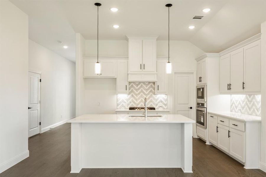 Furnished interior view inside a new home in Willow Wood Classic 50, McKinney (Image 13). Furnished interior view inside a new home in Willow Wood Classic 50, McKinney (Image 13).