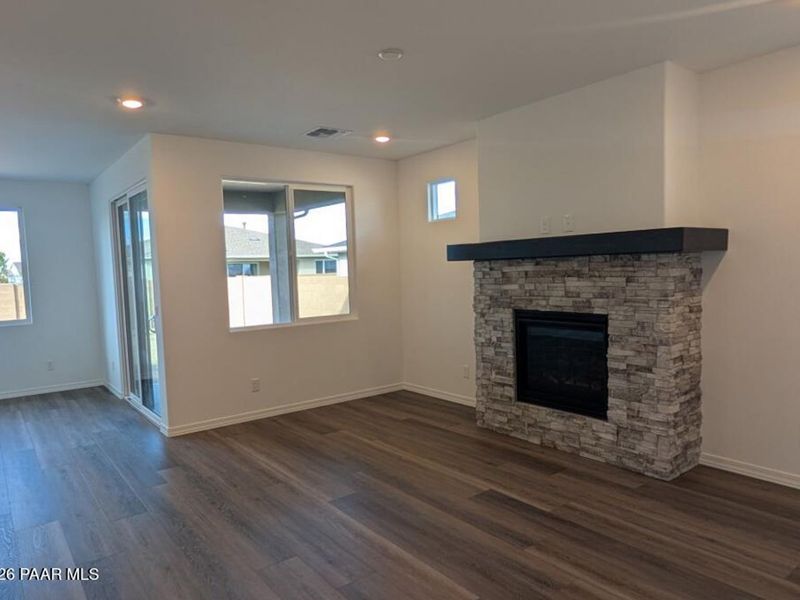 Spacious, unfurnished interior of a new home in South Ranch Destination Collection, Prescott (Image 11).