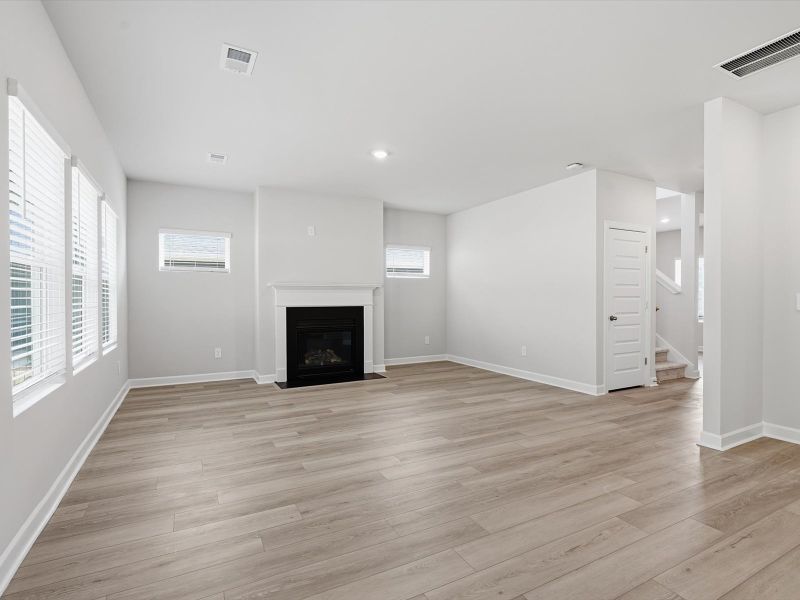 Spacious, unfurnished interior of a new home in Wexford Park, Fountain Inn (Image 10). Spacious, unfurnished interior of a new home in Wexford Park, Fountain Inn (Image 10).