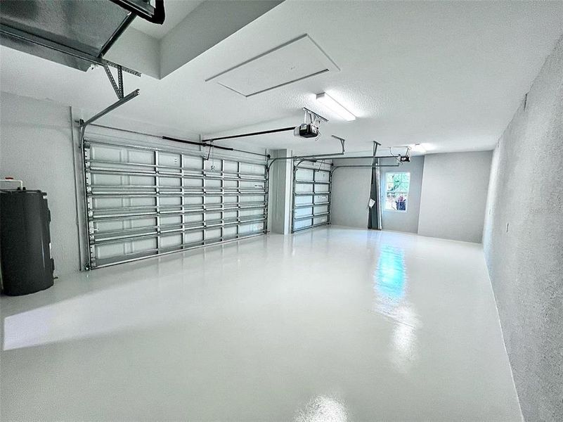 Spacious, unfurnished interior of a new home in , North Port (Image 14).