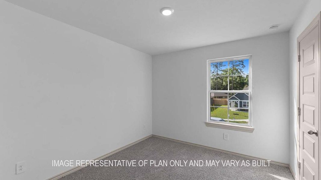 Representative unfurnished interior of a home built from the Midland by D.R. Horton in Springwood, Beaumont (Image 21).