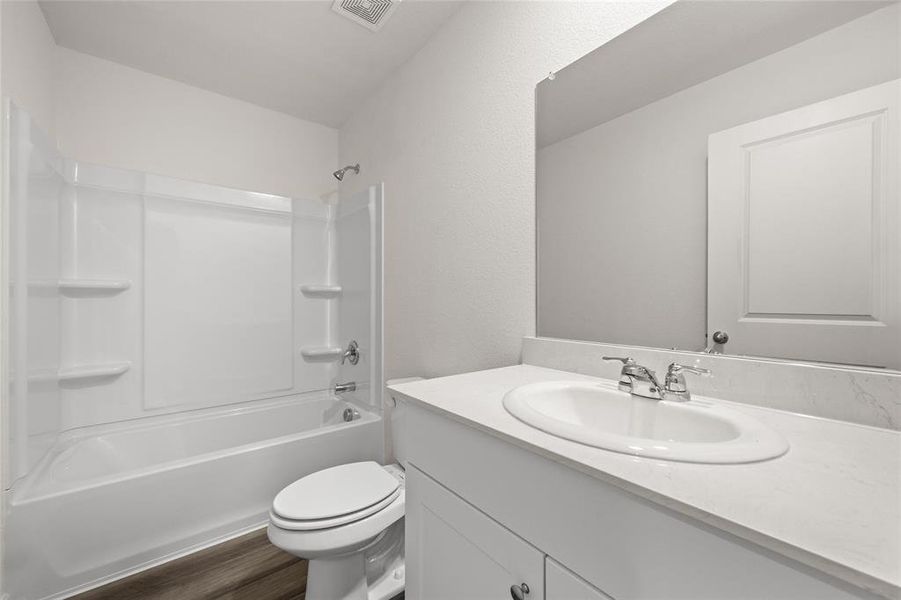 261 Berthe Bathroom1