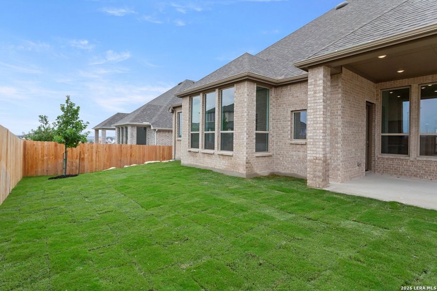 Exterior details and patio area of a home in Briggs Ranch, San Antonio (Image 17).