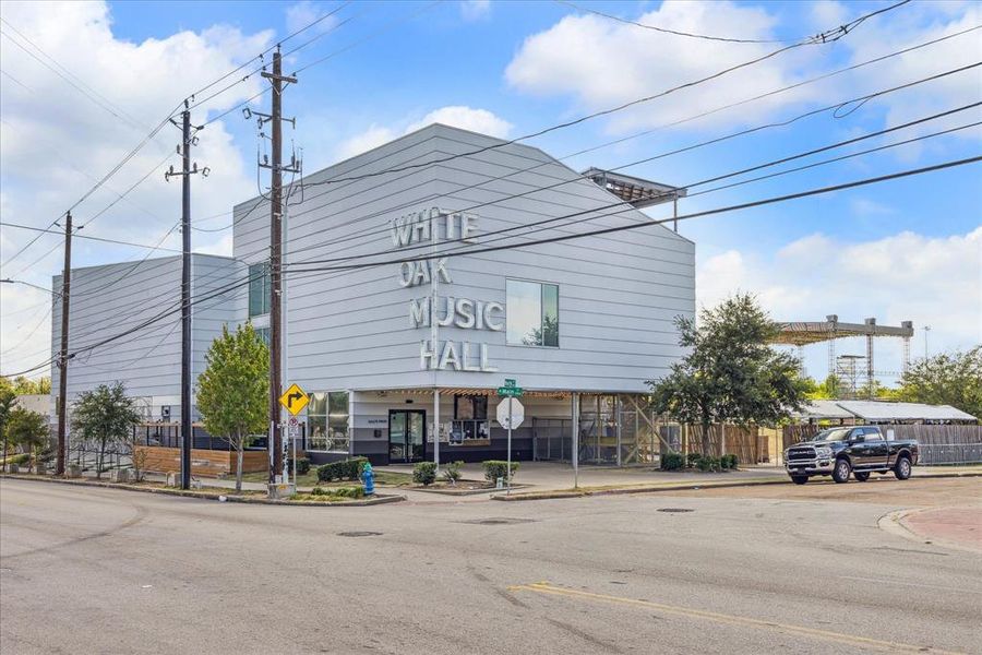 White Oak Music Hall, a nearby popular venue for live music and events with both indoor and outdoor stages.