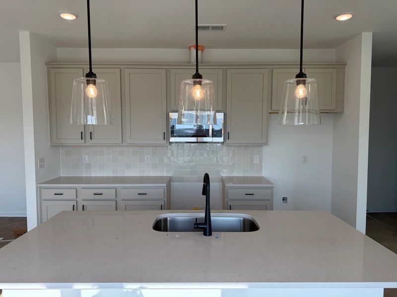 Kitchen featuring the AW Collection® Artisan - Mixed materials and warmth you can feel. Kitchen featuring the AW Collection® Artisan - Mixed materials and warmth you can feel.